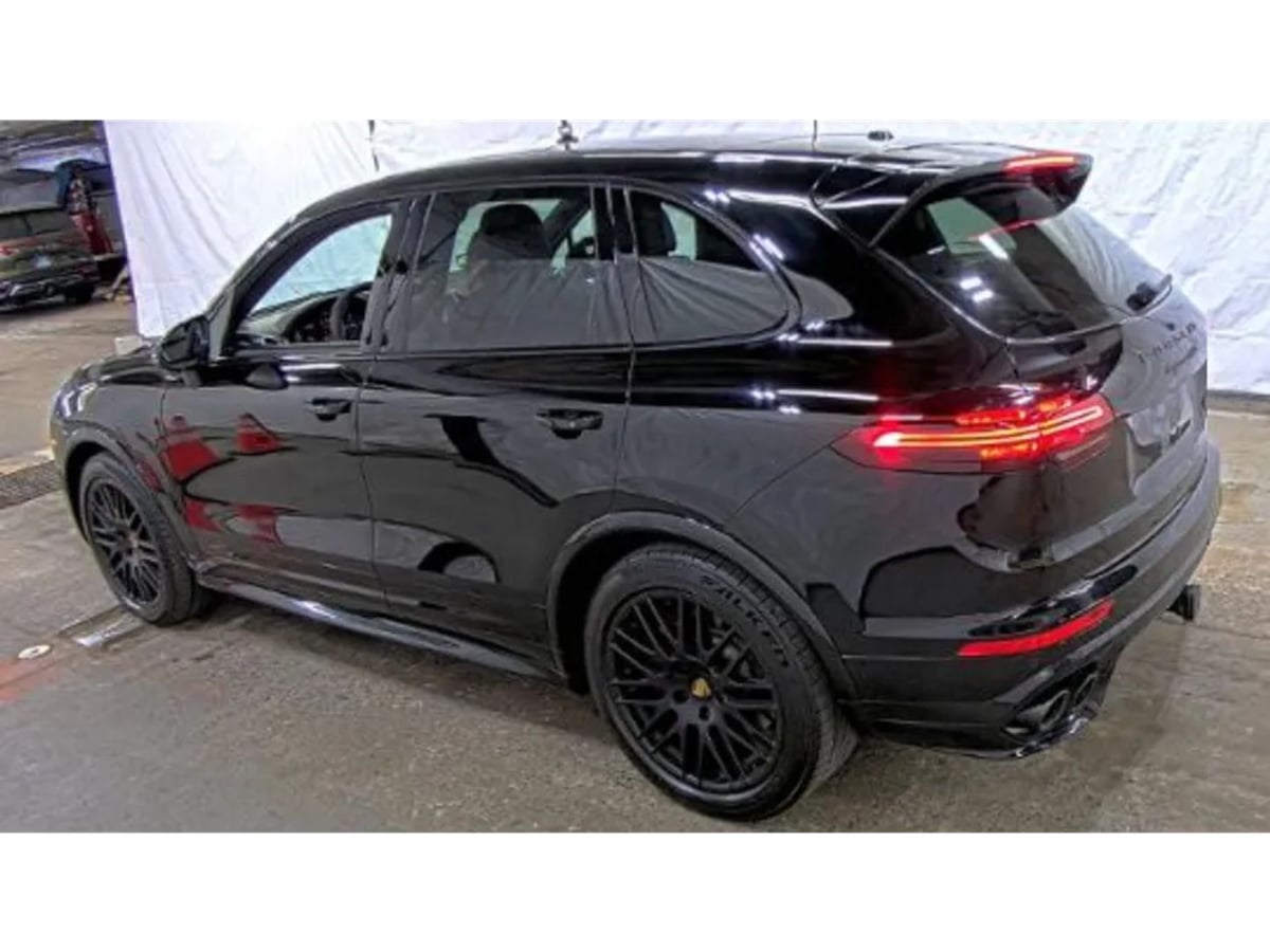 Porsche Cayenne photo 7