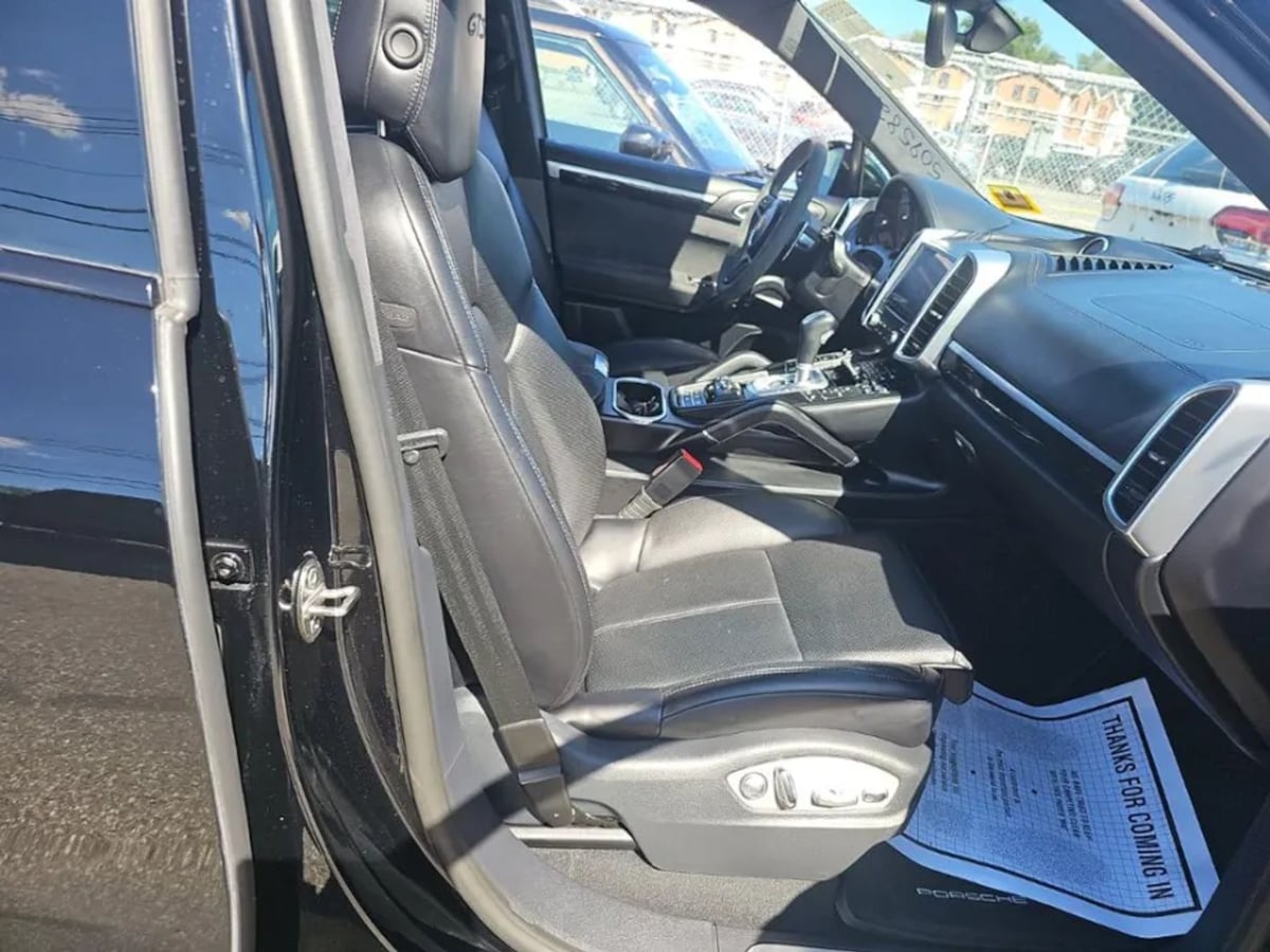 Porsche Cayenne photo 9