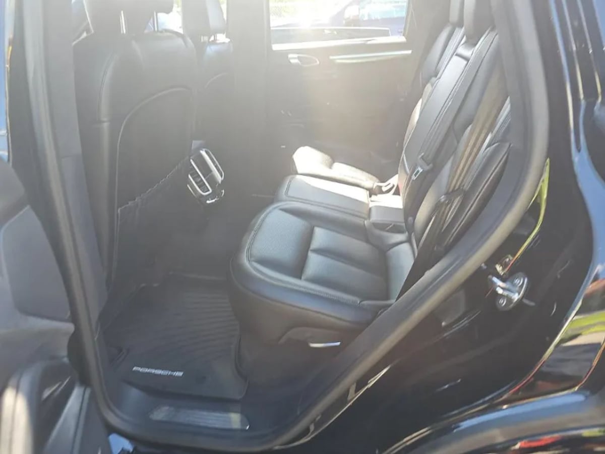 Porsche Cayenne photo 11