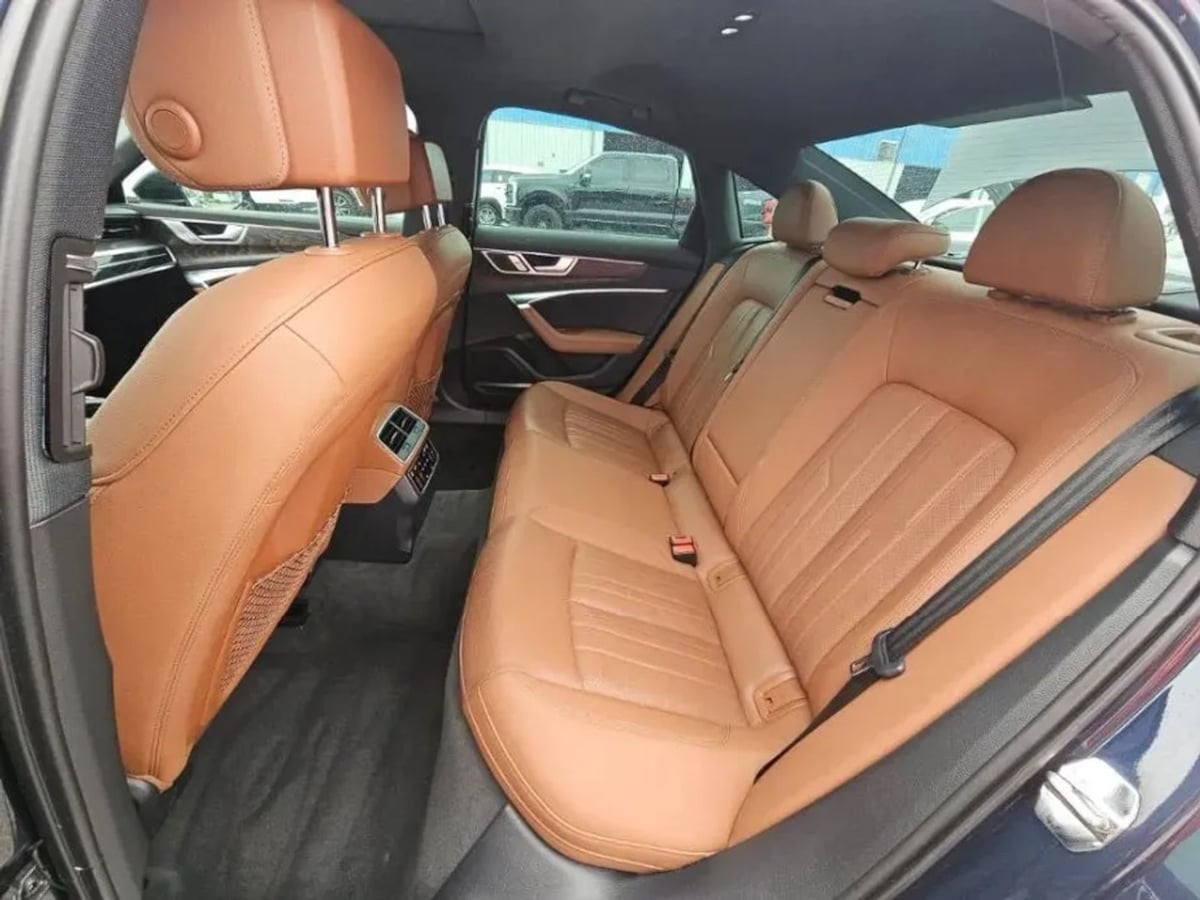 Audi A6 photo 10