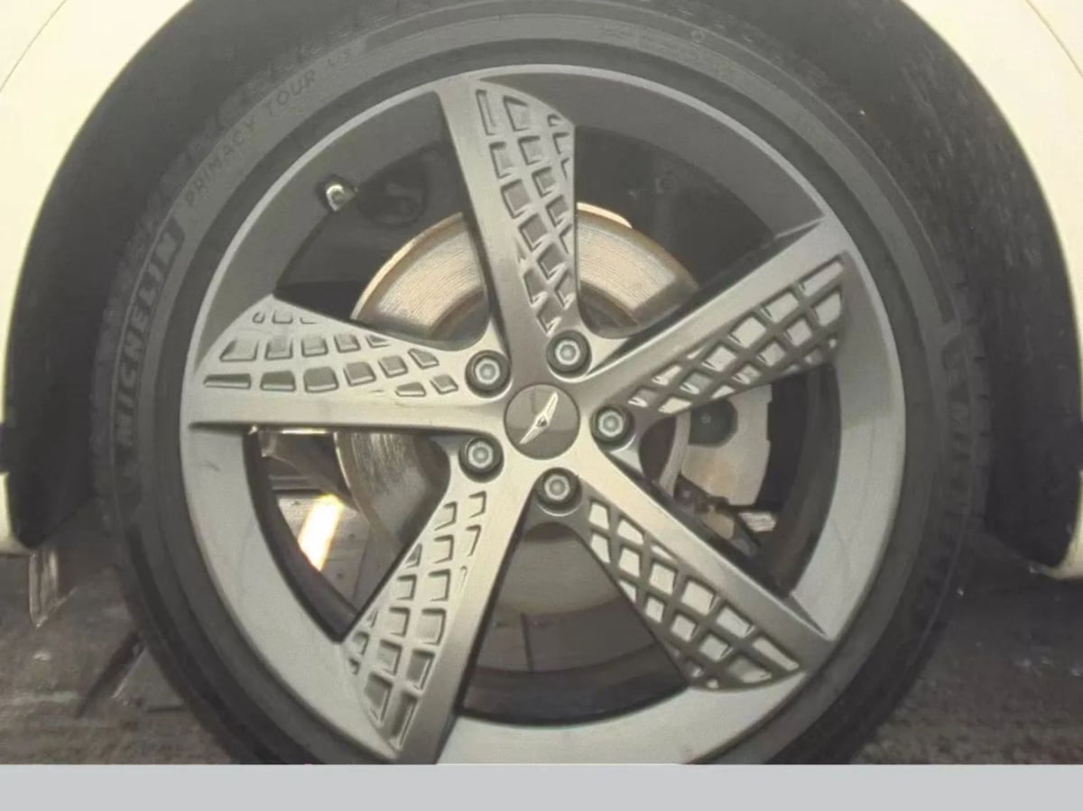 Genesis GV70 photo 7