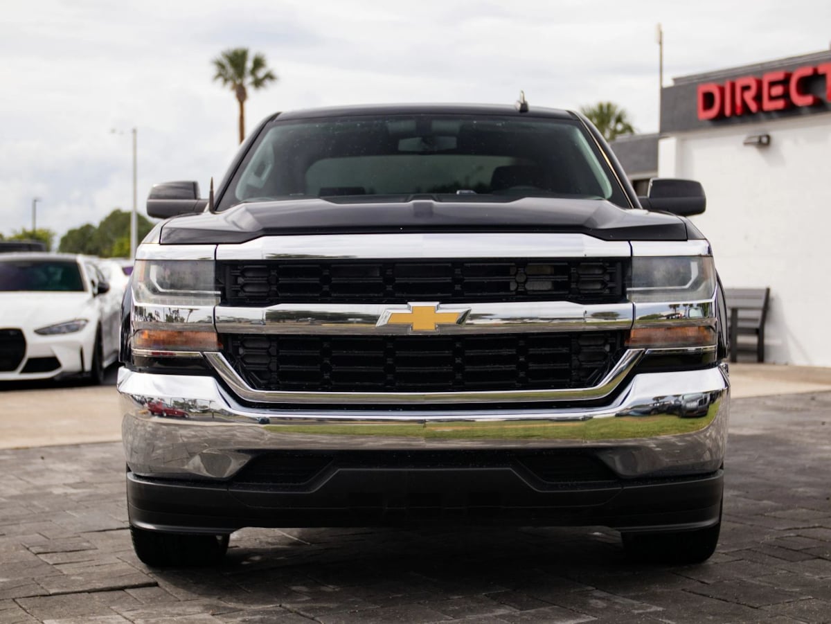 Chevrolet Silverado photo 4