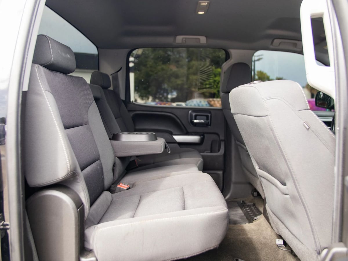 Chevrolet Silverado photo 25