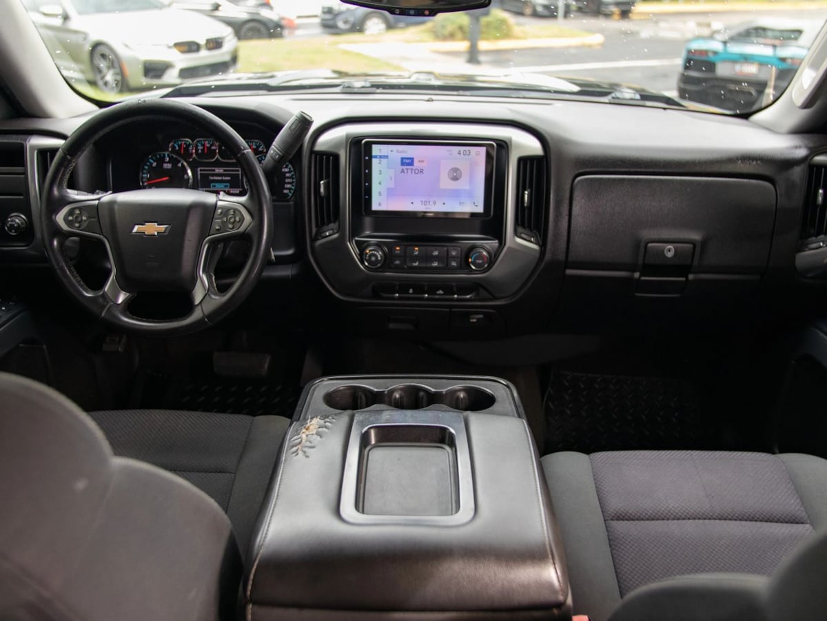 Chevrolet Silverado photo 27