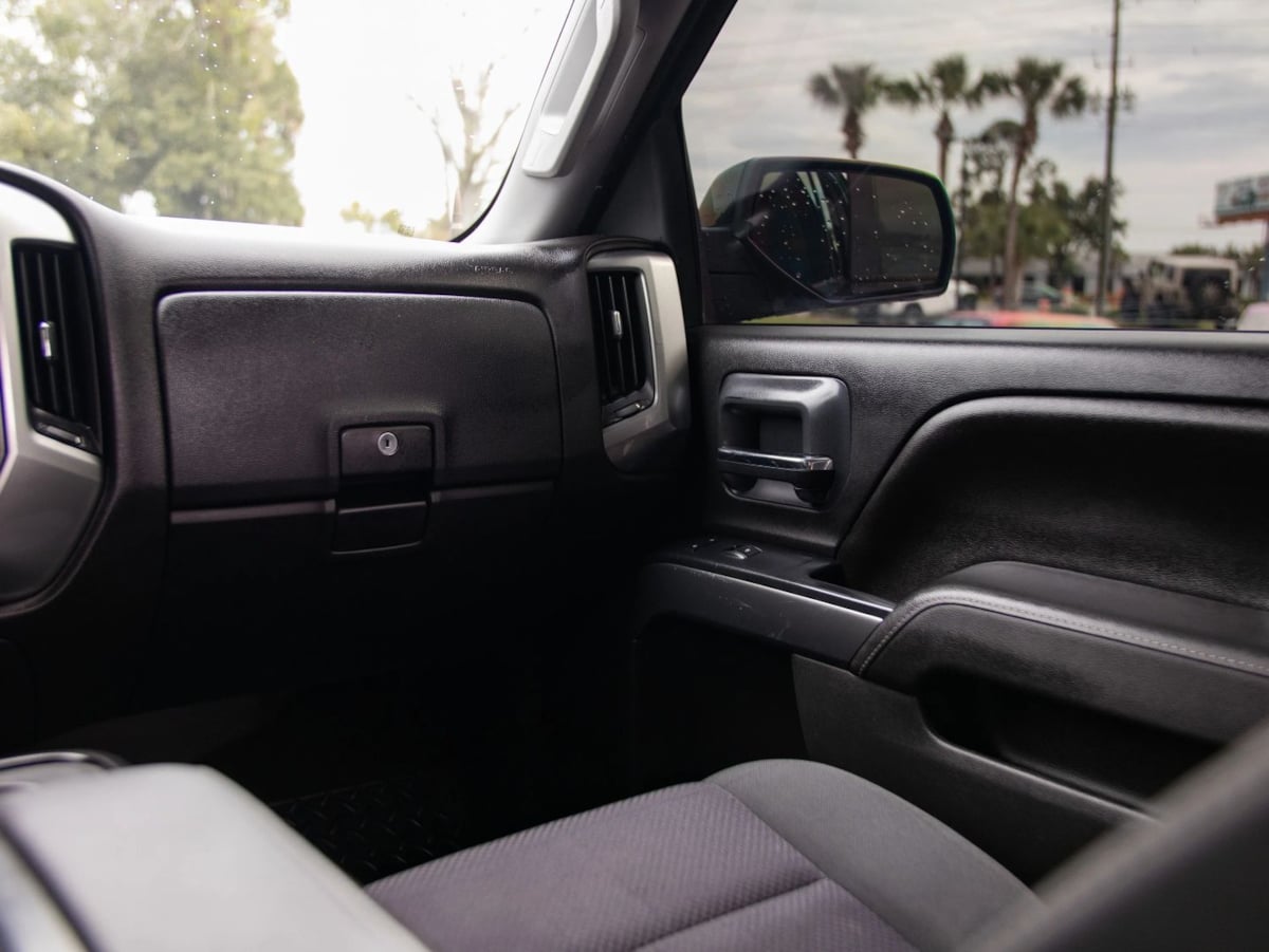 Chevrolet Silverado photo 28