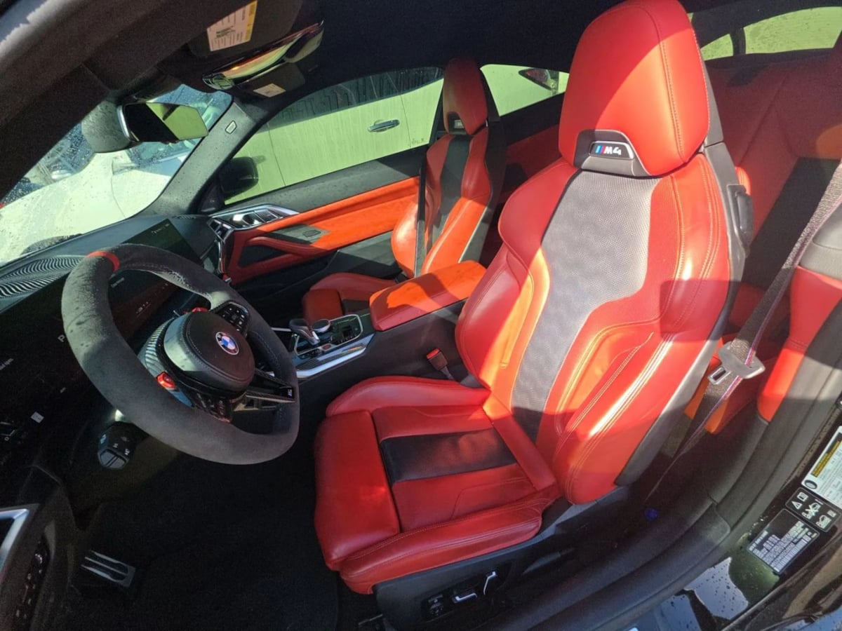 BMW M4 photo 6