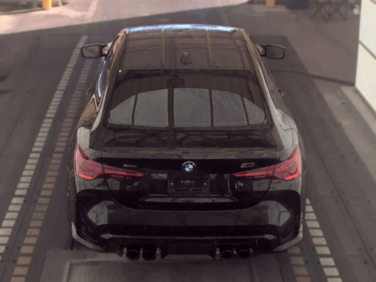 BMW M4 photo 8