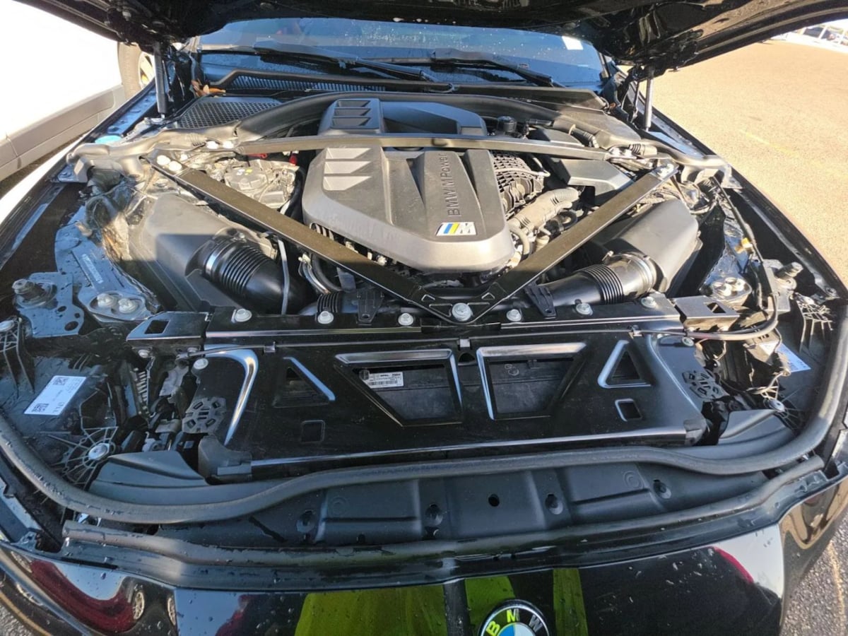 BMW M4 photo 9