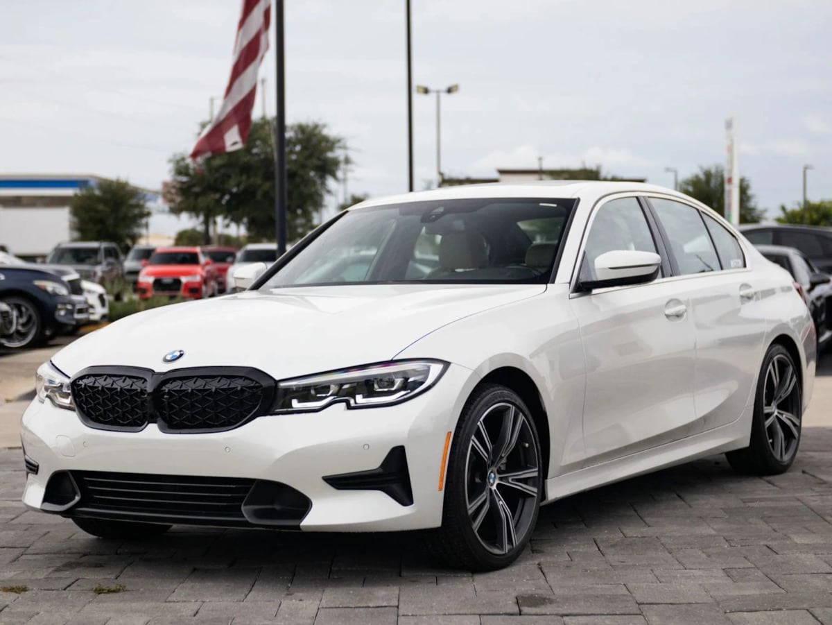 BMW 3 Series photo 6
