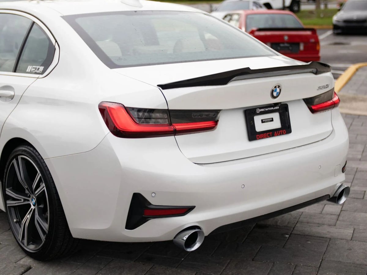 BMW 3 Series photo 10