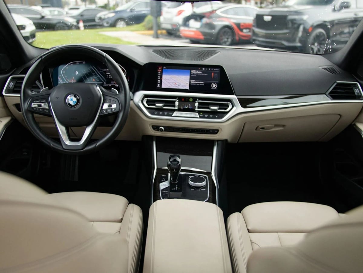 BMW 3 Series photo 24