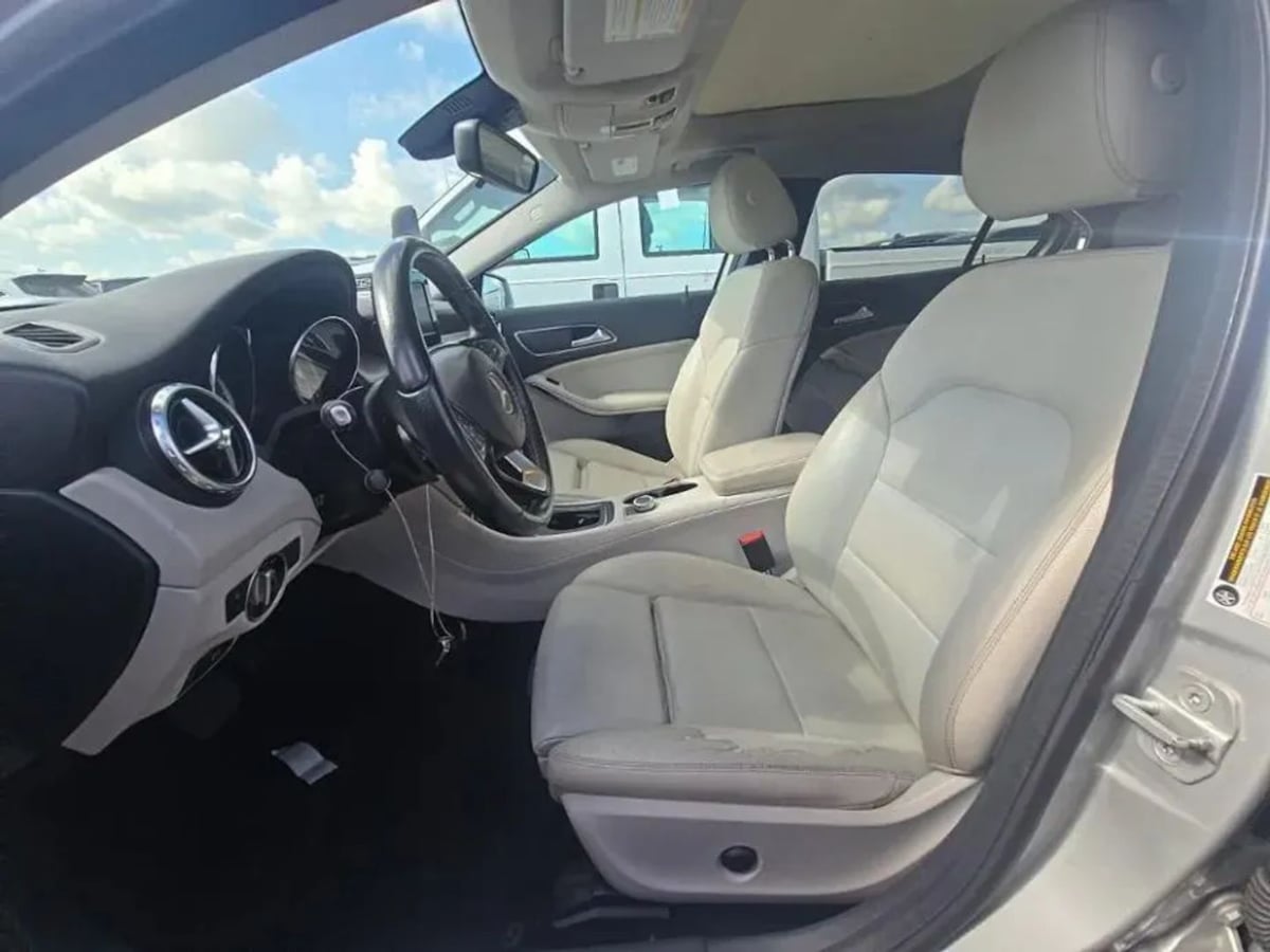 Mercedes-Benz GLA 250 photo 8