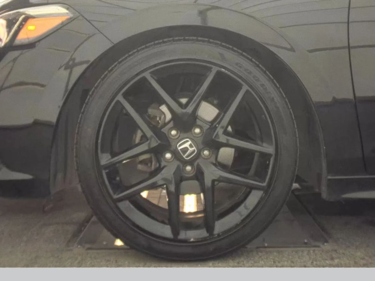 Honda Civic photo 8