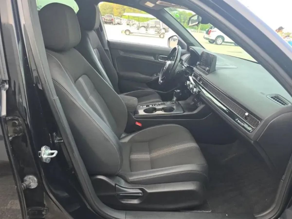 Honda Civic photo 10