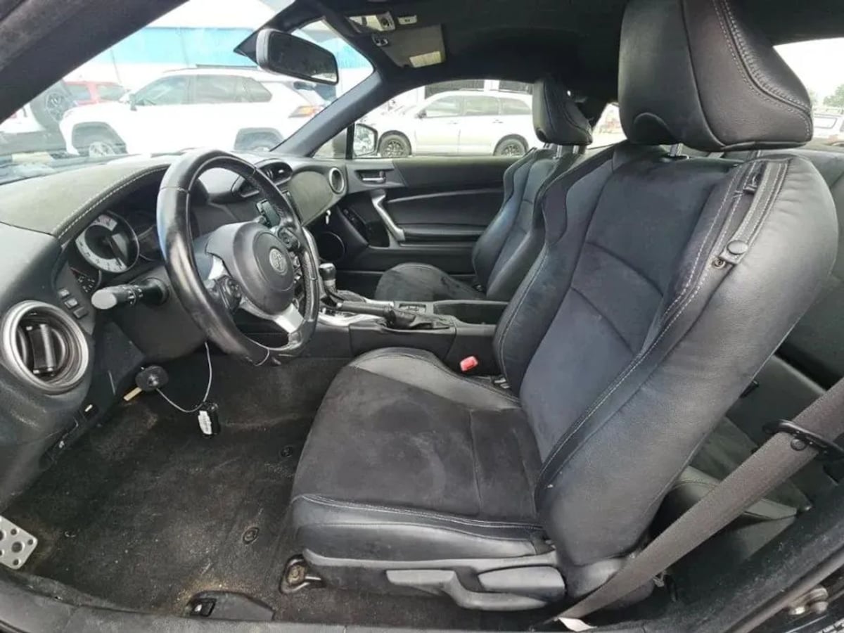 Toyota 86 photo 8
