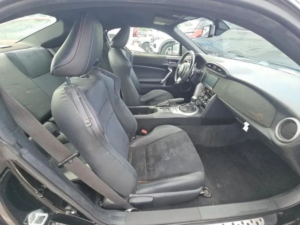Toyota 86 photo 9