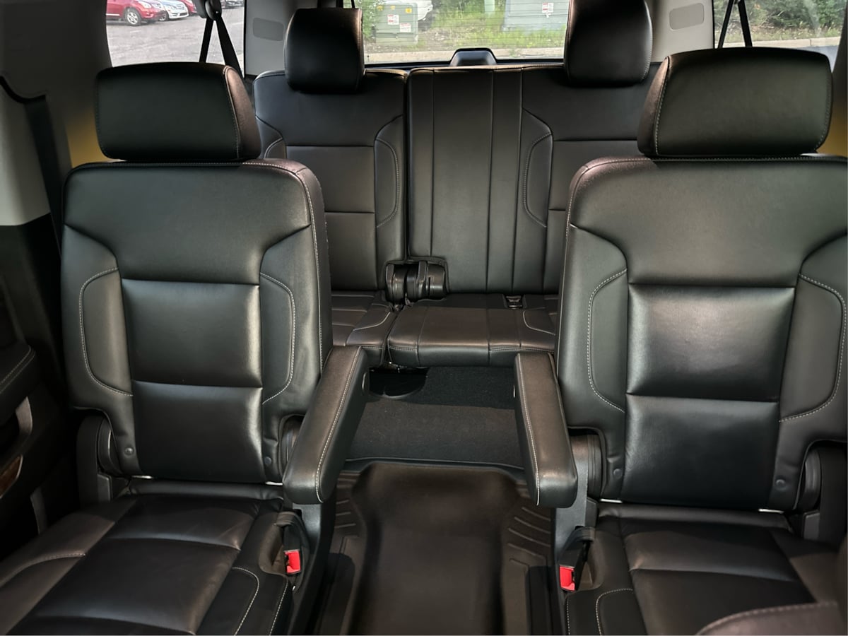 Photo 29 of this Chevrolet Suburban
