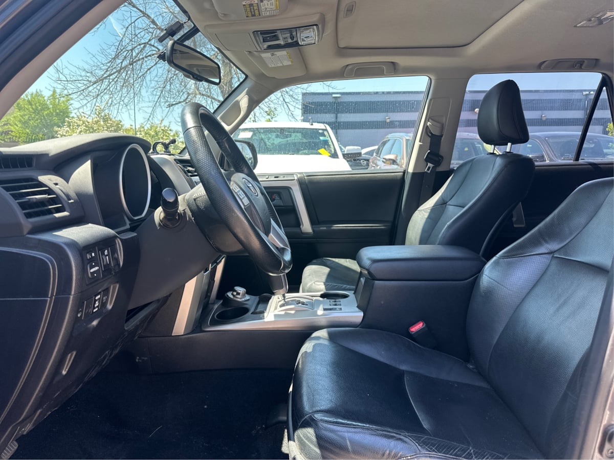 2011 Toyota 4Runner Limited - Photo 9