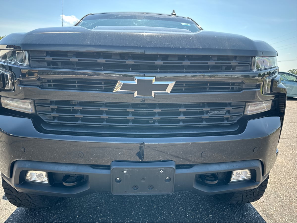 Photo 26 of this Chevrolet Silverado 1500