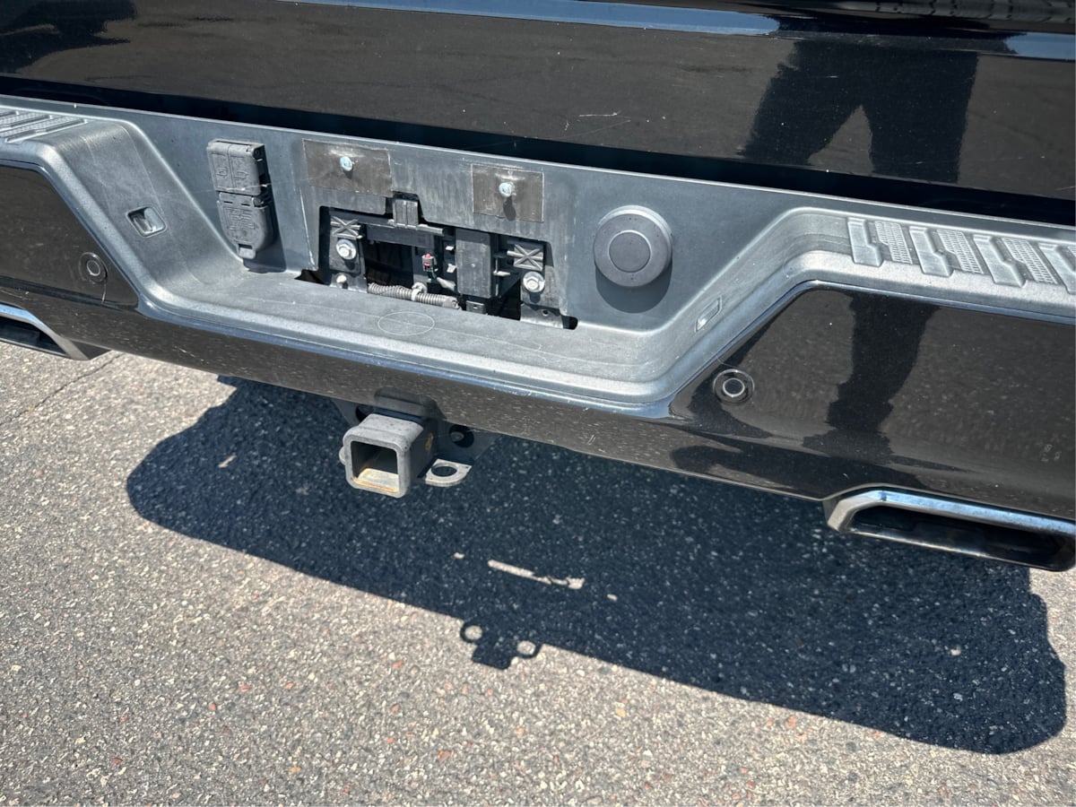 Photo 20 of this Chevrolet Silverado 1500