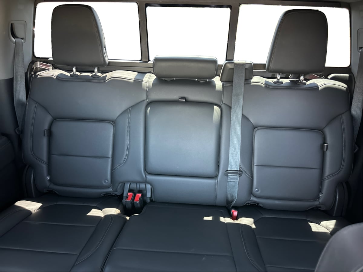 Photo 14 of this Chevrolet Silverado 1500