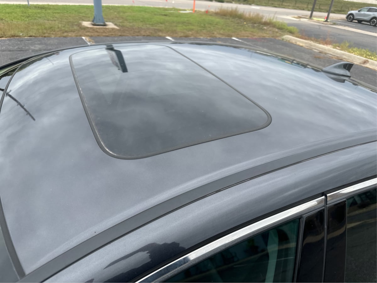 Photo 11 of this Acura TLX
