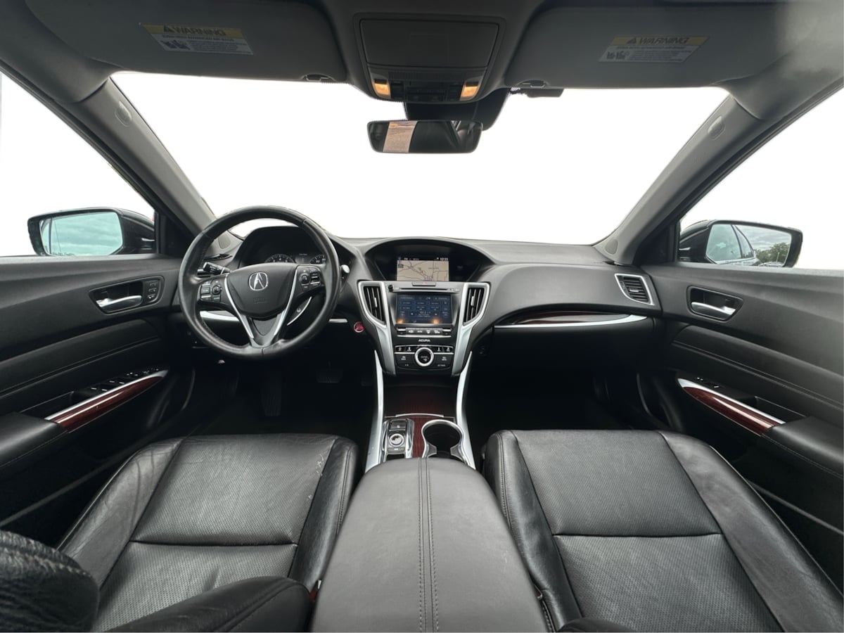 Photo 24 of this Acura TLX