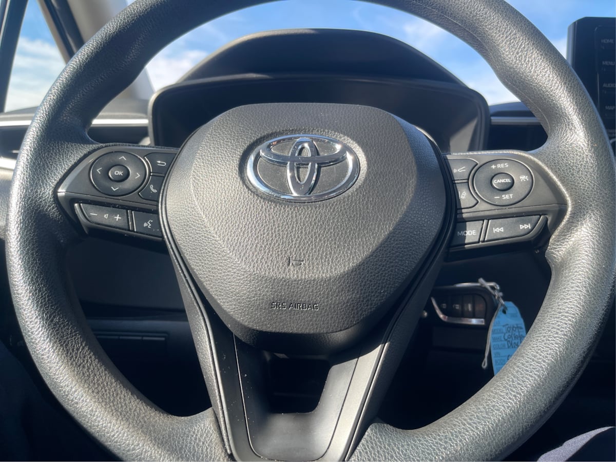 Photo 16 of this Toyota Corolla