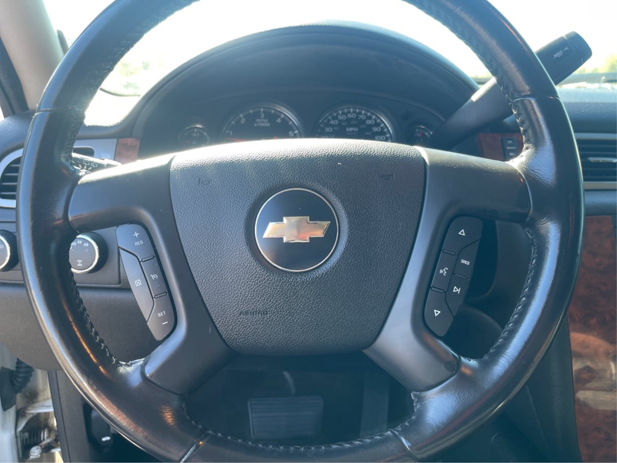 Photo 18 of this Chevrolet Tahoe