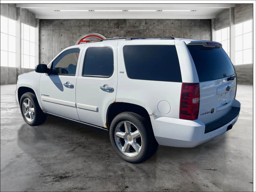 Photo 7 of this Chevrolet Tahoe