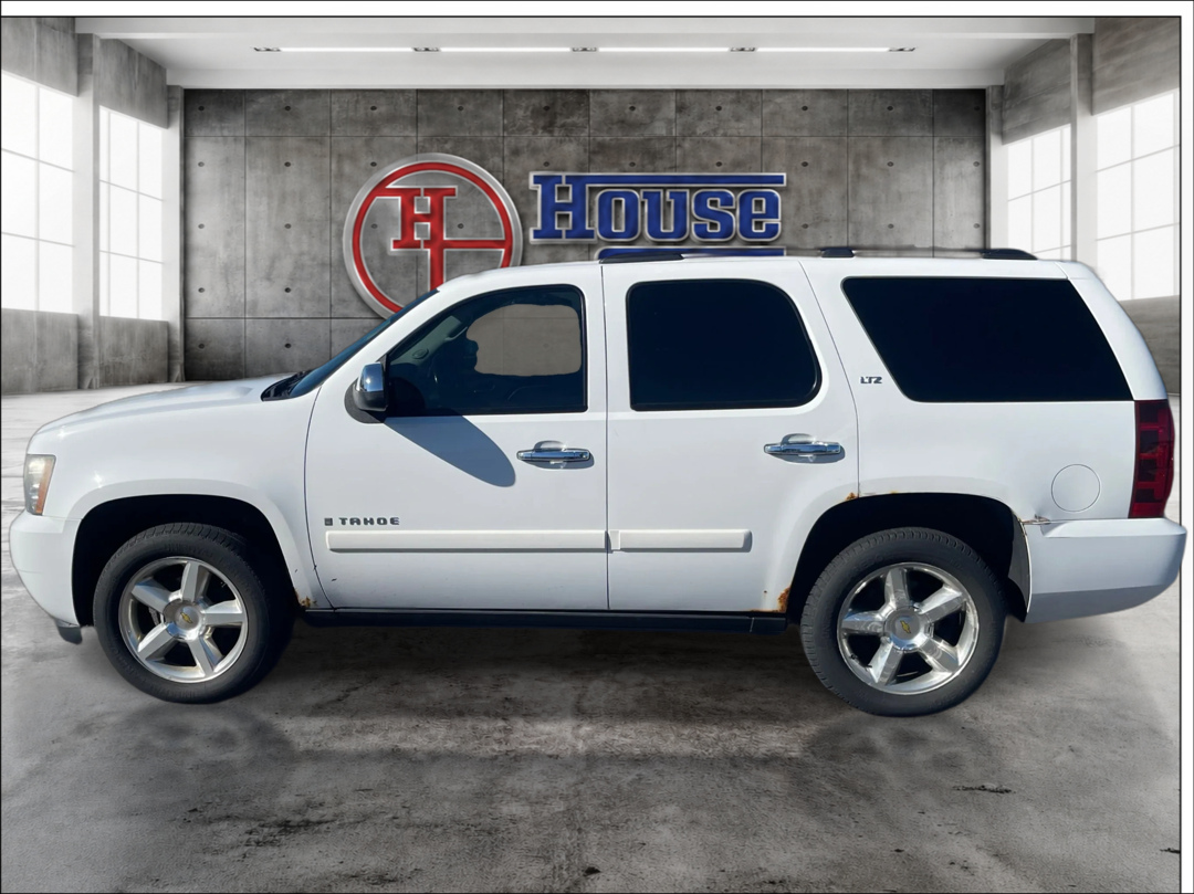 Photo 8 of this Chevrolet Tahoe