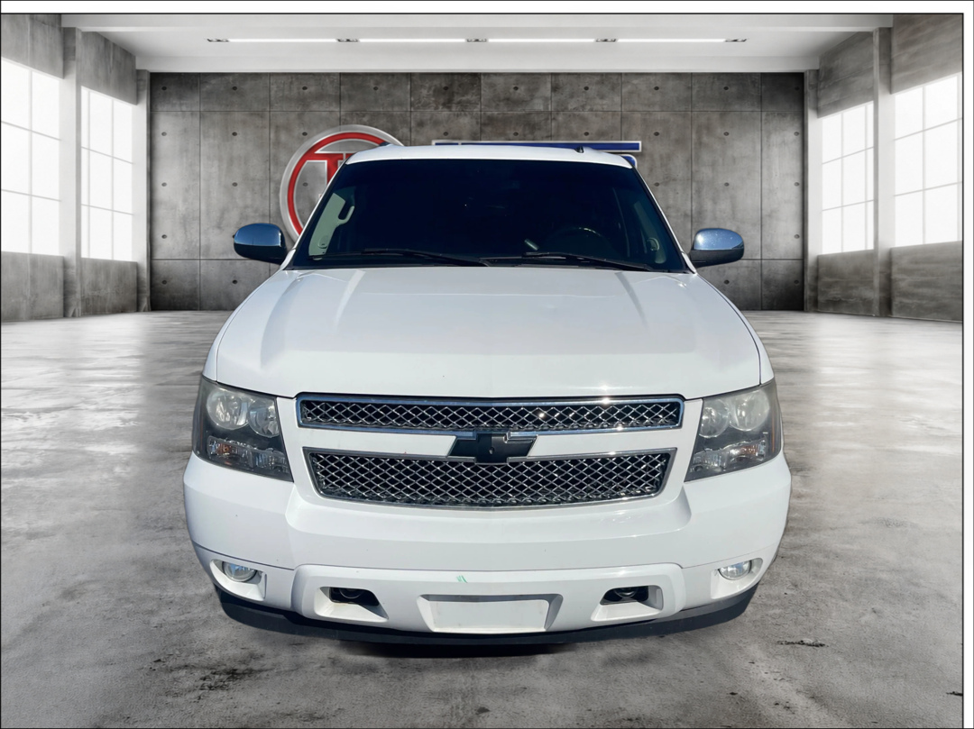 Photo 2 of this Chevrolet Tahoe