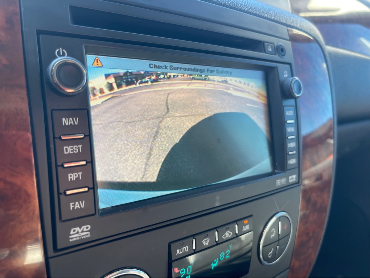 Photo 29 of this Chevrolet Tahoe