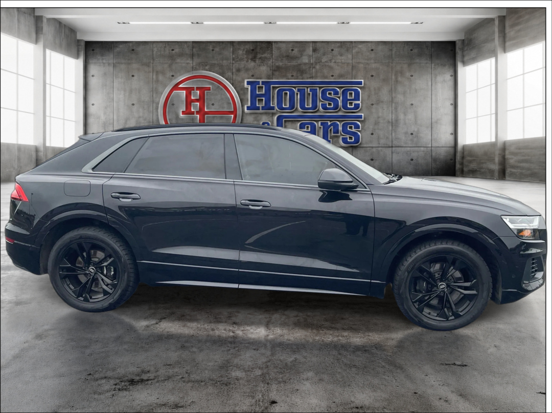 Photo 4 of this Audi Q8