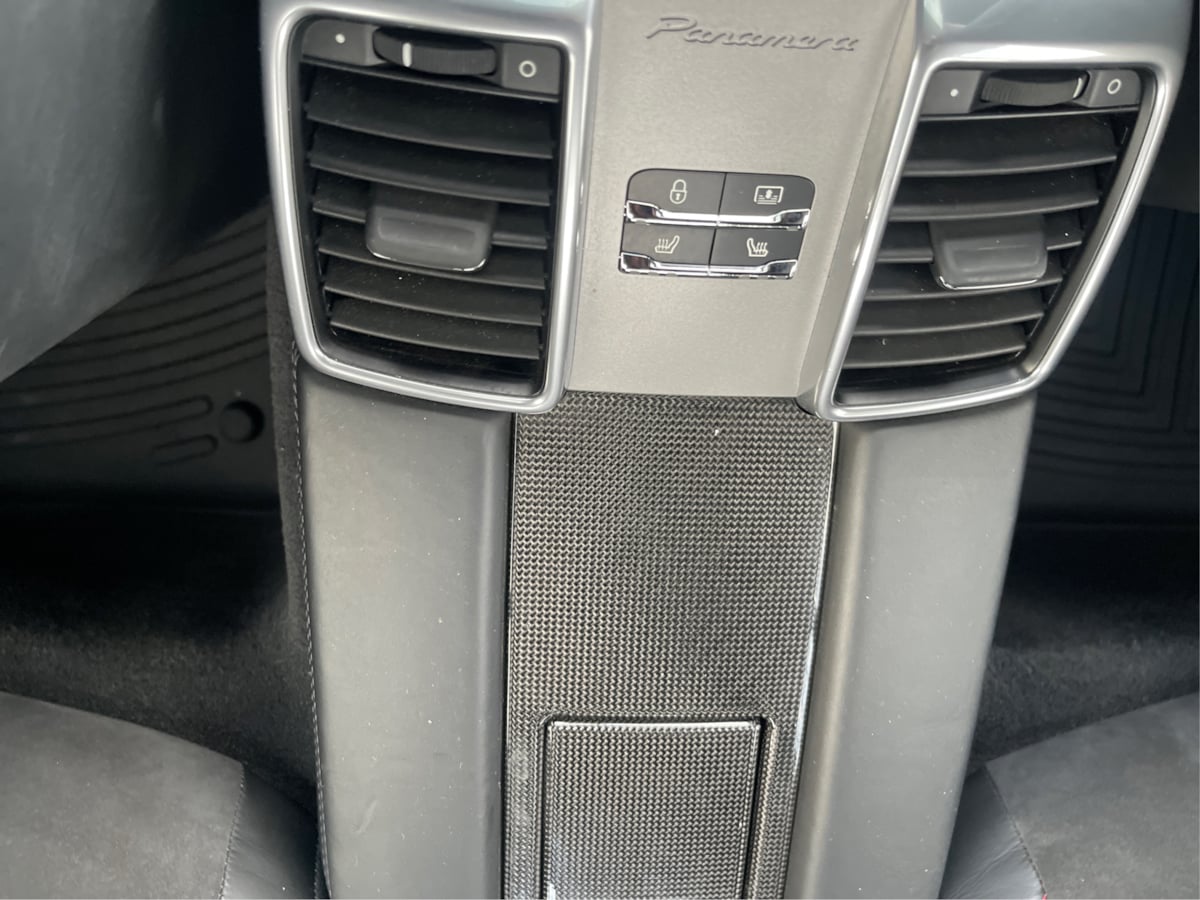 Photo 19 of this Porsche Panamera