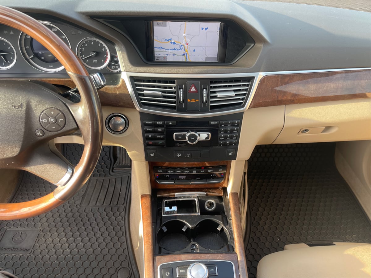 Photo 16 of this Mercedes-Benz E 350