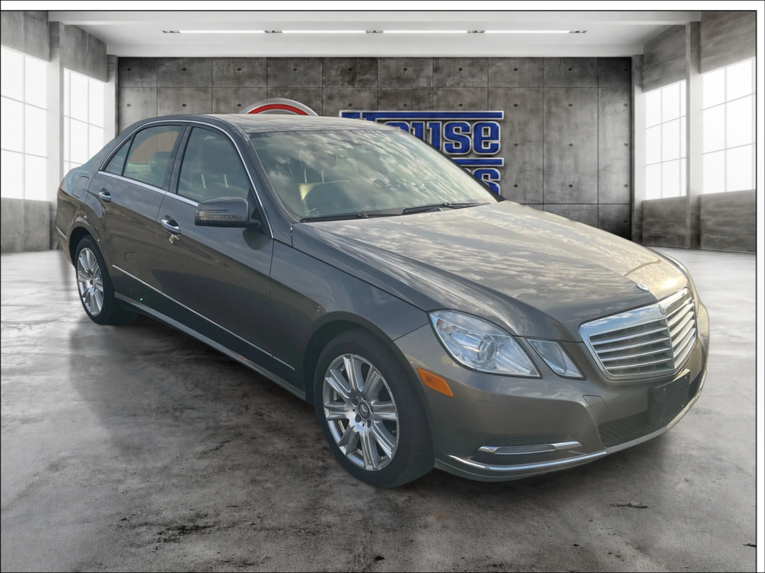 Photo 3 of this Mercedes-Benz E 350