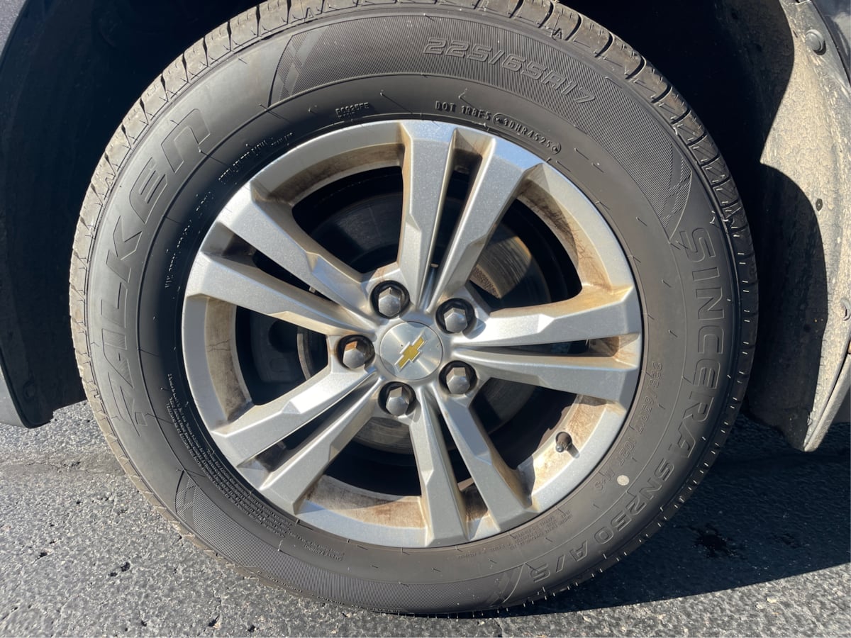 Photo 22 of this Chevrolet Equinox