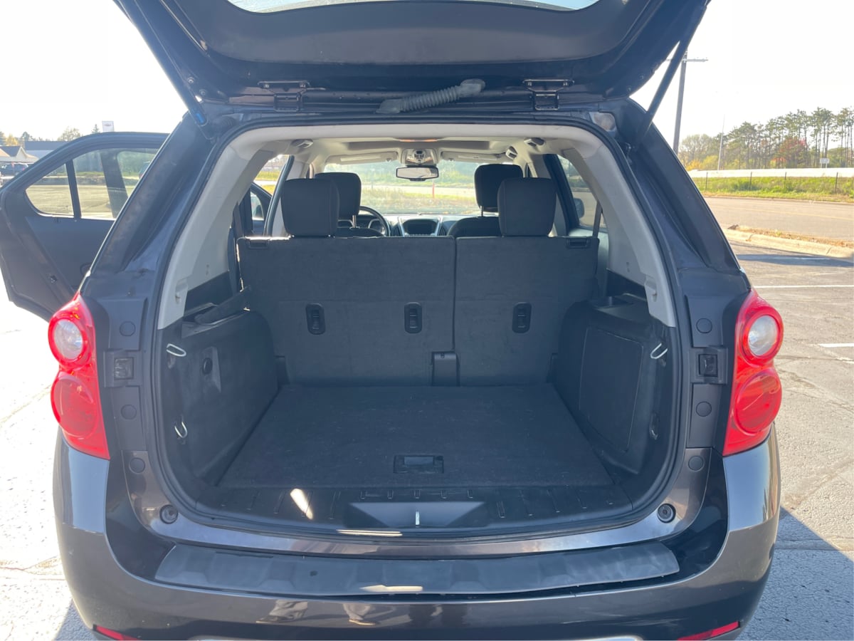 Photo 12 of this Chevrolet Equinox