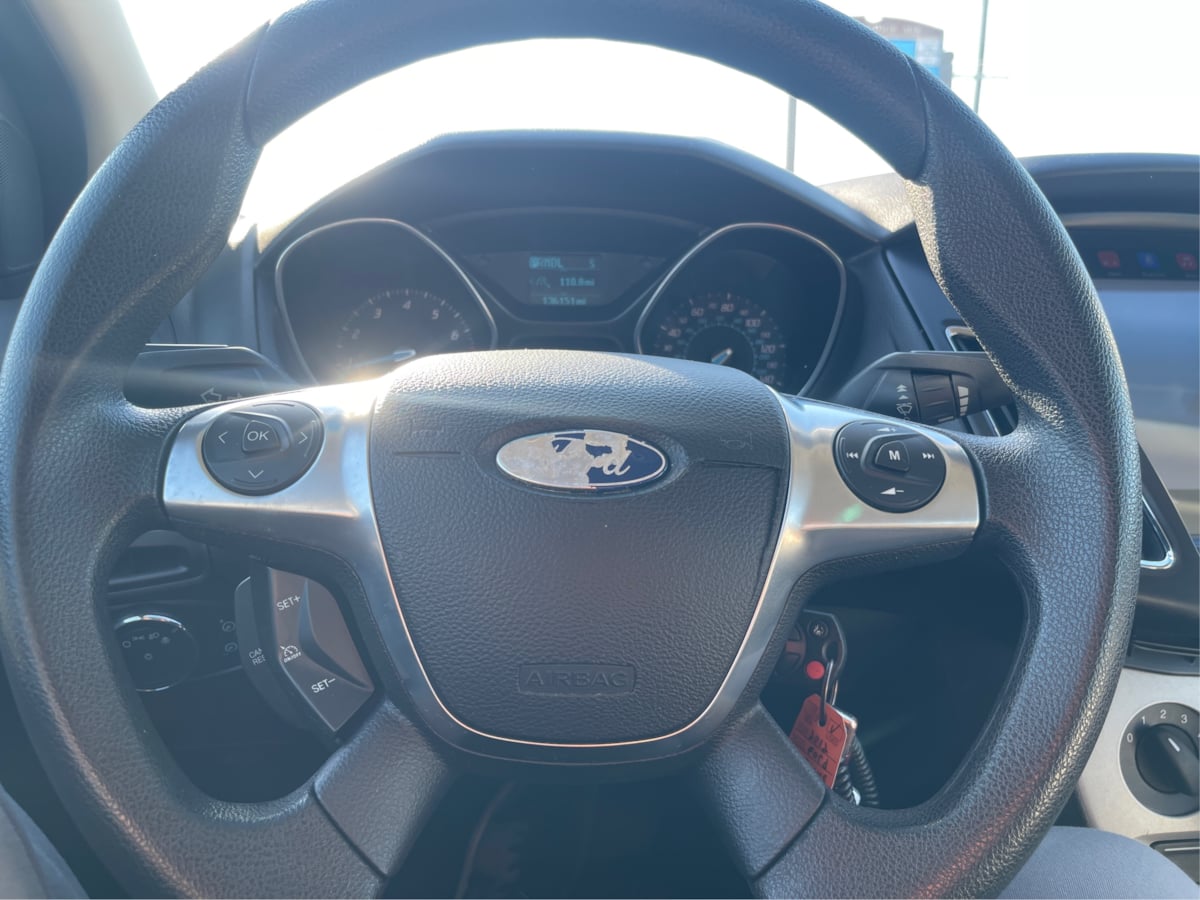 Photo 15 of this Ford Focus