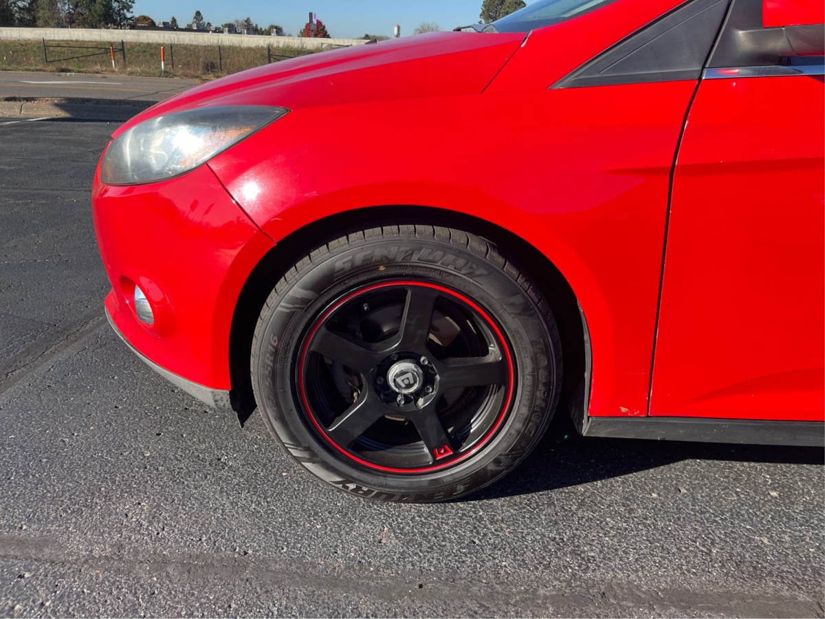 Photo 18 of this Ford Focus