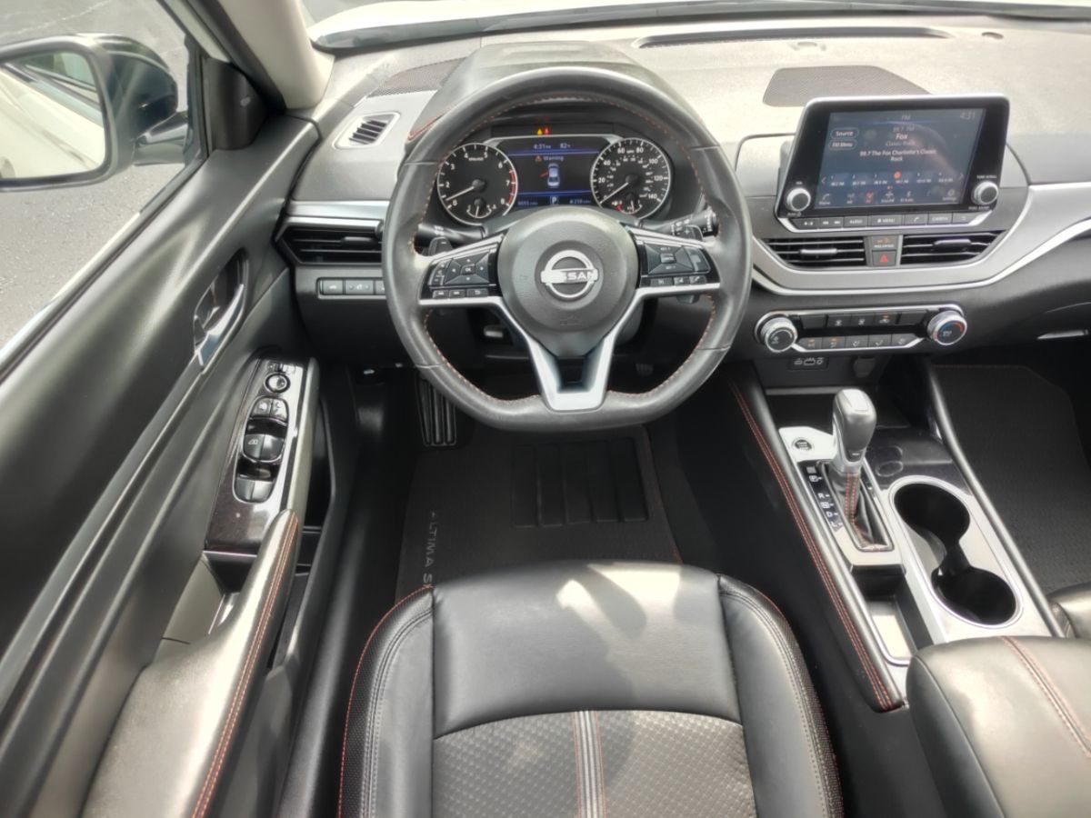 Photo 10 of this Nissan Altima