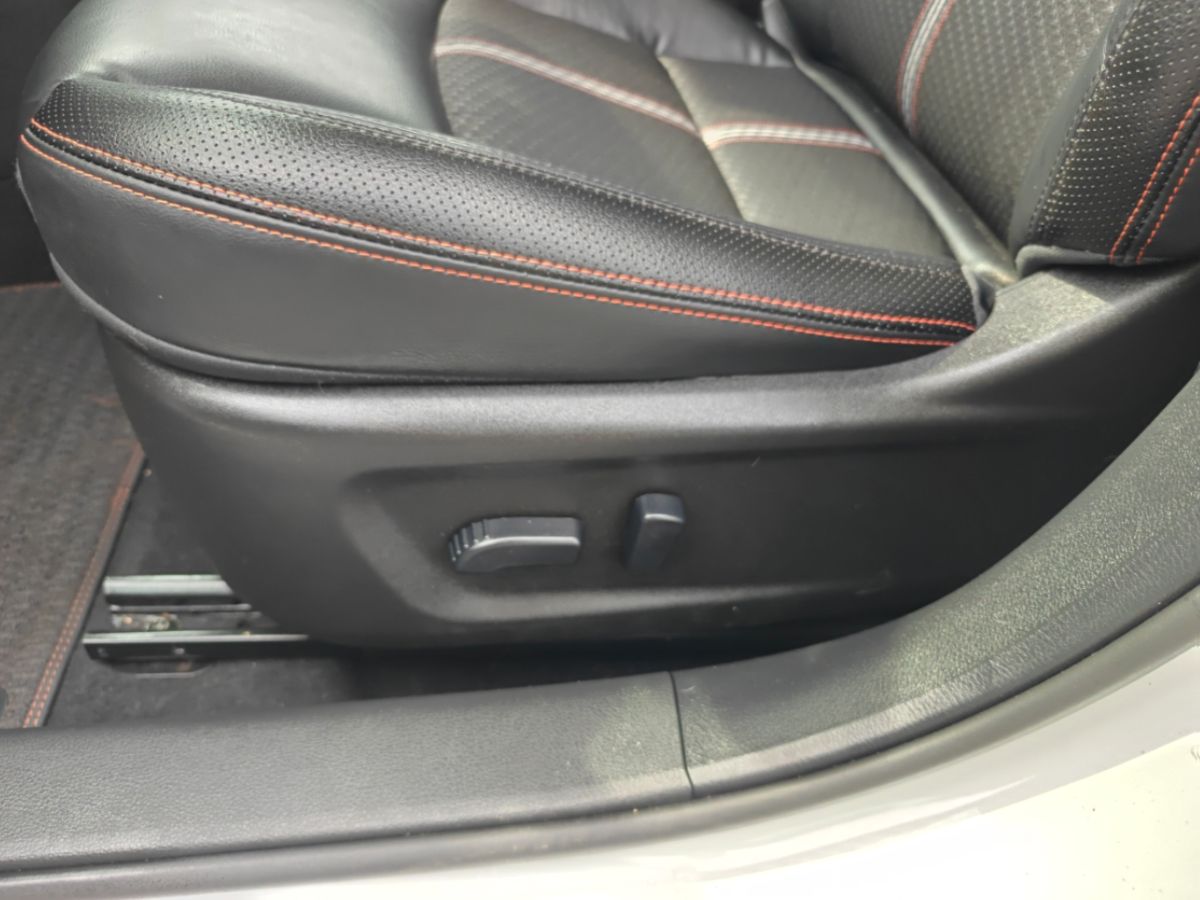 Photo 13 of this Nissan Altima