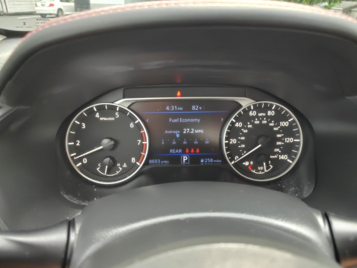 Photo 19 of this Nissan Altima