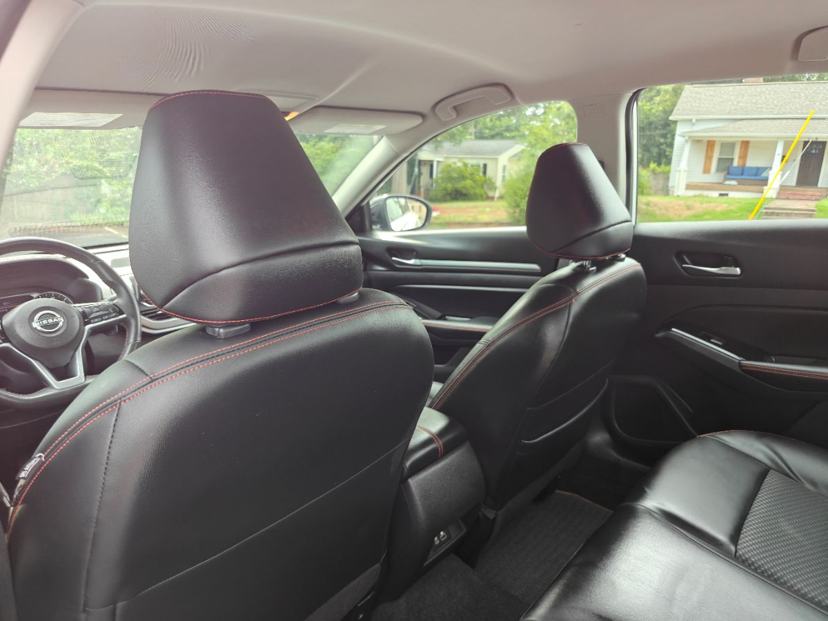 Photo 35 of this Nissan Altima
