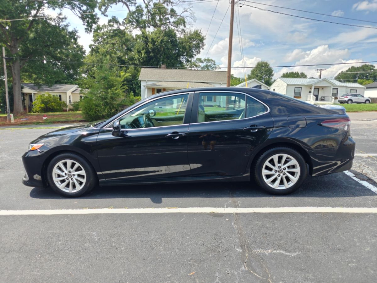 Photo 5 of this Toyota Camry