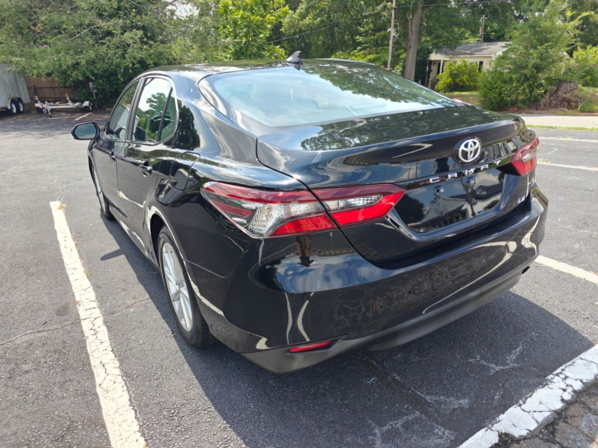 Photo 6 of this Toyota Camry