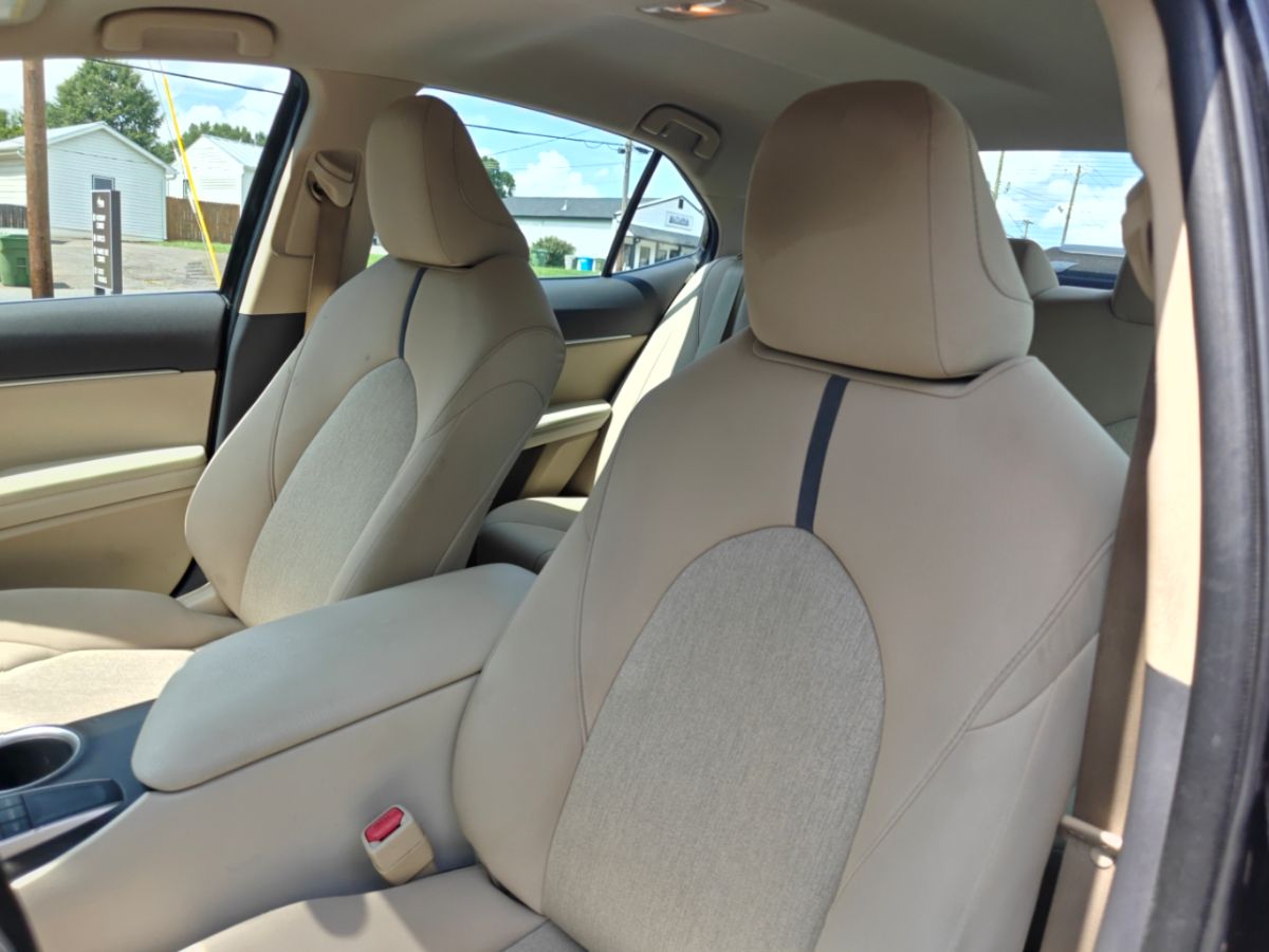 Photo 14 of this Toyota Camry