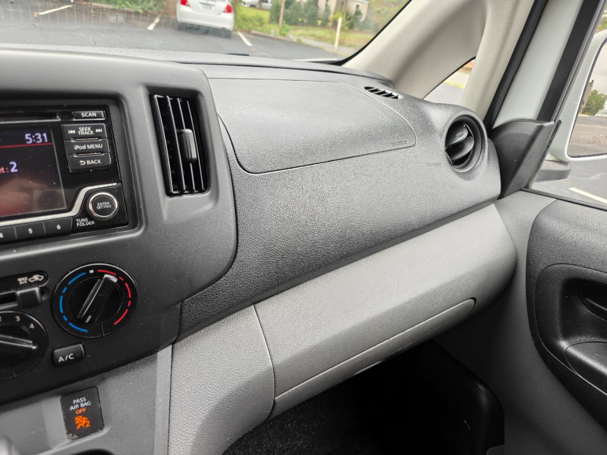 Photo 18 of this Nissan NV200 Compact Cargo