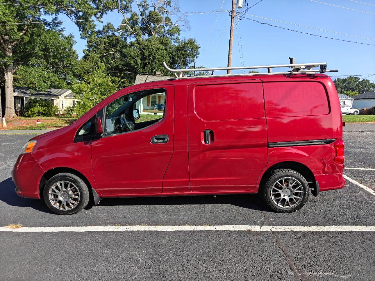 Photo 5 of this Nissan NV200
